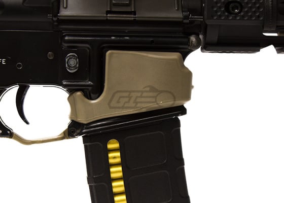 Lancer Tactical Rubber NQ Magwell Grip ( Dark Earth )