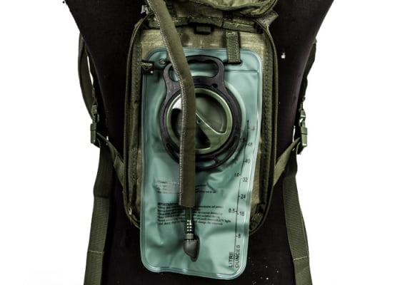 Condor Outdoor Tidepool Hydration Carrier ( OD Green )