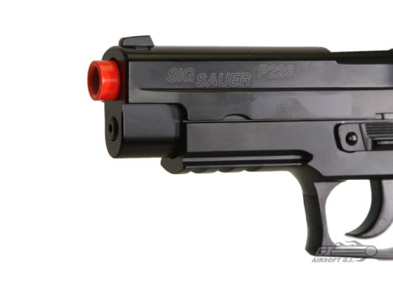 SIG Sauer P226 GBB Airsoft Pistol by Cybergun ( Black )