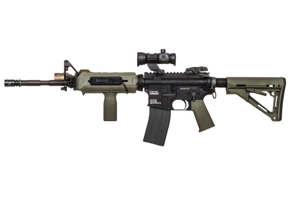 Airsoft GI Custom MOE LM4 GBB Airsoft Rifle ( Black / OD Green )