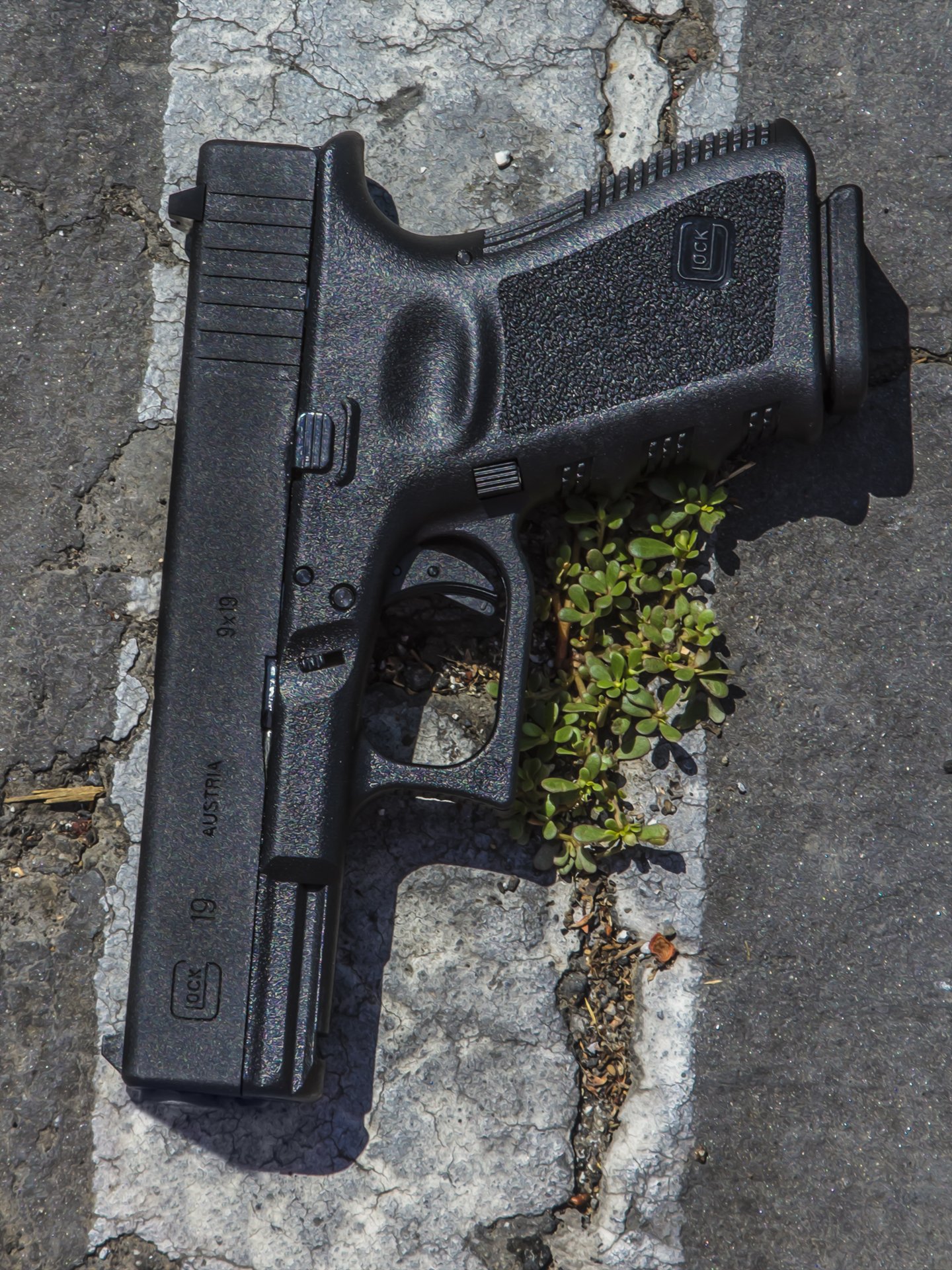 Airsoft Review of The Elite Force Glock 19 by VFC - $170 Airsoft